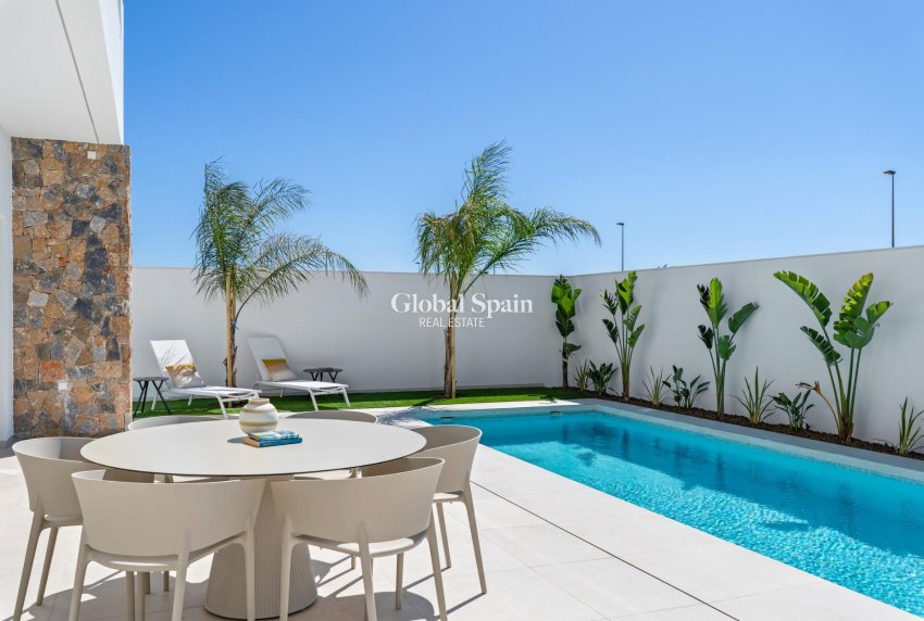 Neubau - VILLA -
SAN JAVIER - Parque del doce