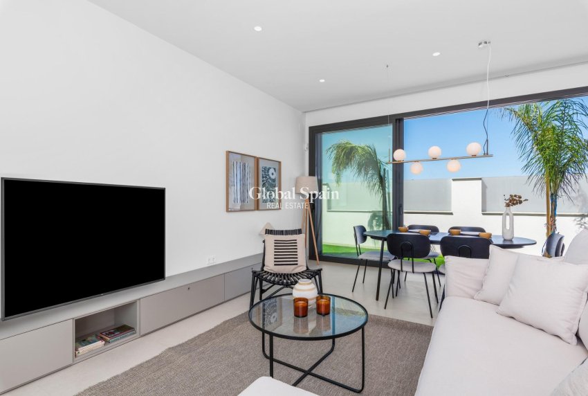 Neubau - VILLA -
SAN JAVIER - Parque del doce