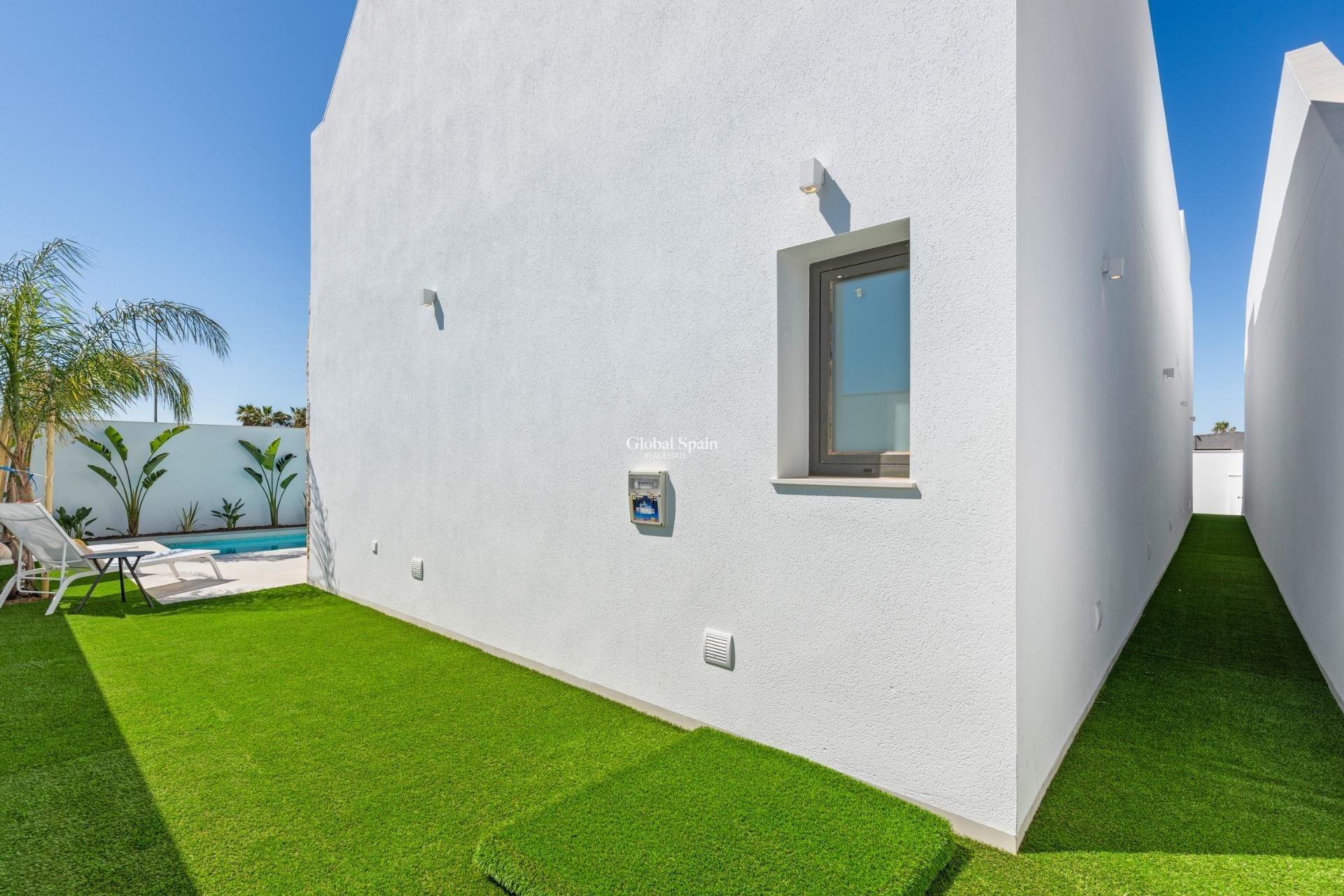 Neubau - VILLA -
SAN JAVIER - Parque del doce
