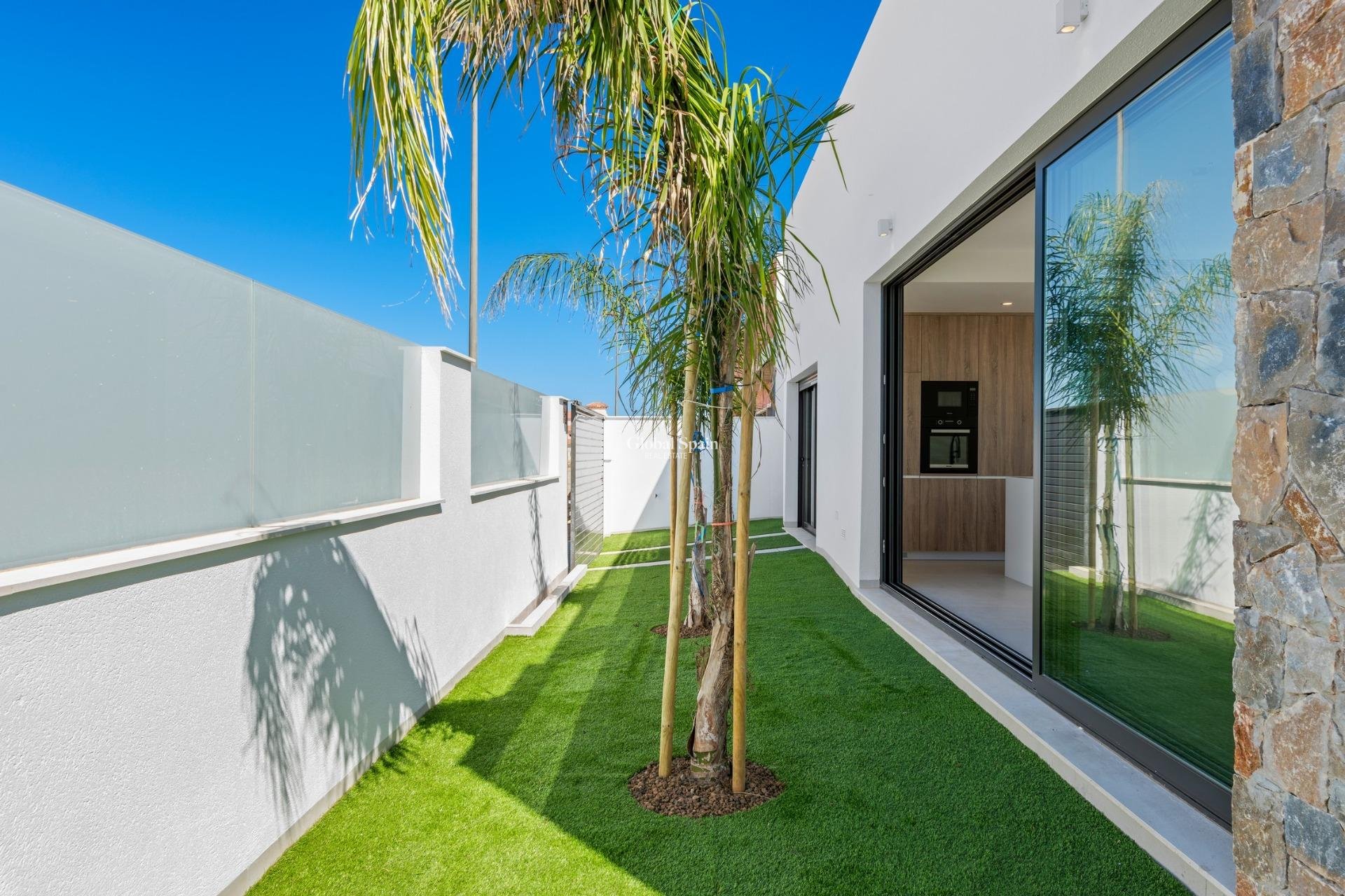 Neubau - VILLA -
SAN JAVIER - Parque del doce