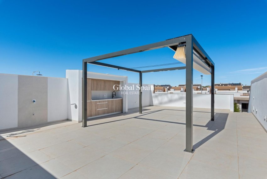 Neubau - VILLA -
SAN JAVIER - Parque del doce