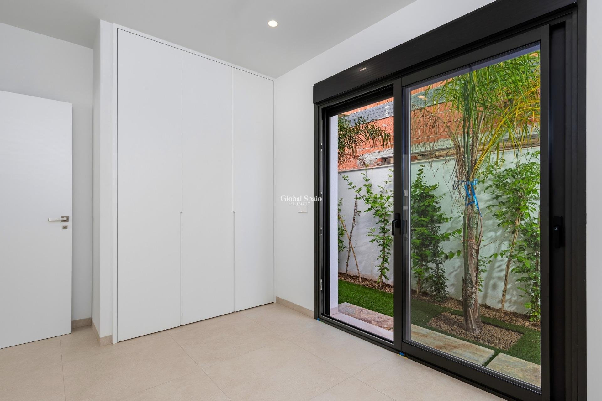 Neubau - VILLA -
SAN JAVIER - Parque del doce