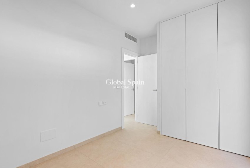 Neubau - VILLA -
SAN JAVIER - Parque del doce