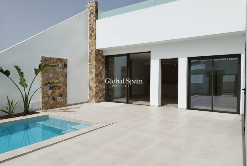 Neubau - VILLA -
SAN JAVIER - Parque del doce
