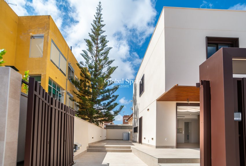 Neubau - VILLA -
SAN JAVIER - Santiago de la Ribera