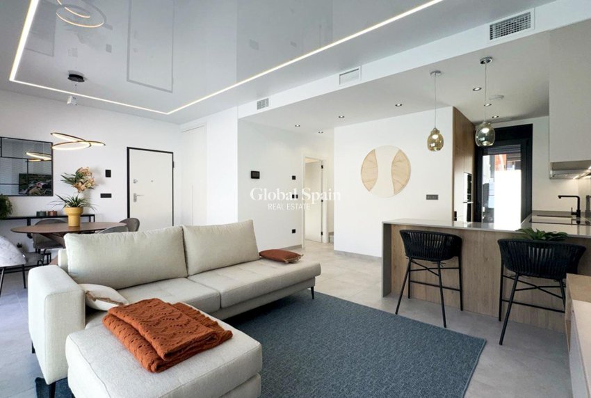 Neubau - Villa -
SAN MIGUEL DE SALINAS - BLUE LAGOON