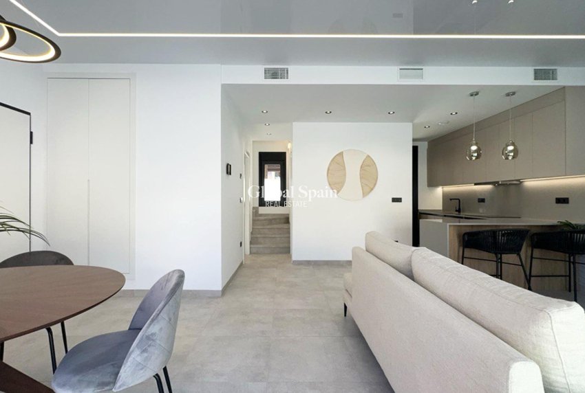 Neubau - Villa -
SAN MIGUEL DE SALINAS - BLUE LAGOON