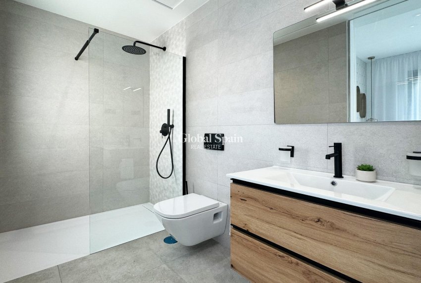 Neubau - Villa -
SAN MIGUEL DE SALINAS - BLUE LAGOON