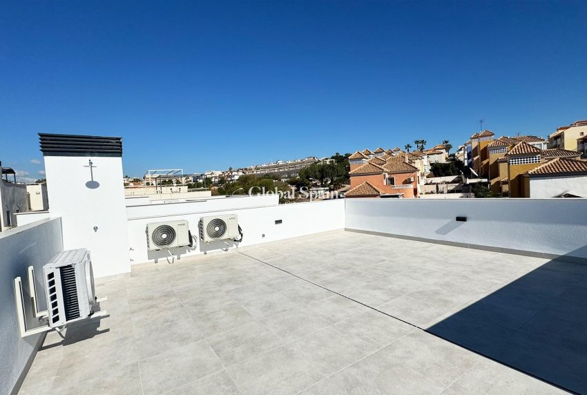 Neubau - Villa -
SAN MIGUEL DE SALINAS - BLUE LAGOON