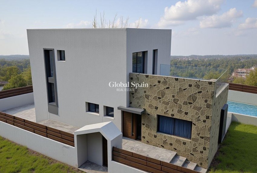 Neubau - VILLA -
SAN MIGUEL DE SALINAS - Ciudad de las comunicaciones