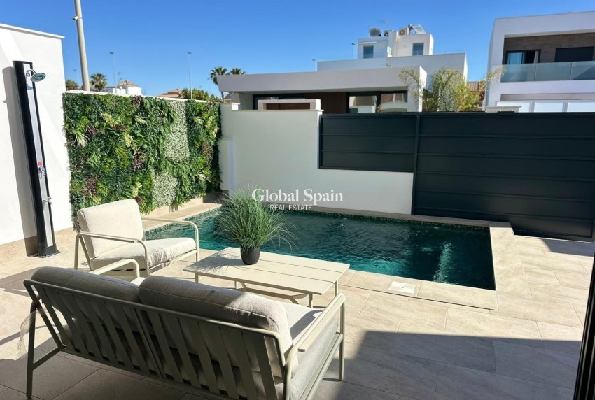 Neubau - VILLA -
SAN PEDRO DEL PINATAR - San Pedro del Pinatar