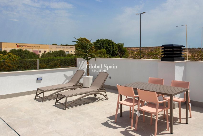 Neubau - VILLA -
SUCINA - Sucina