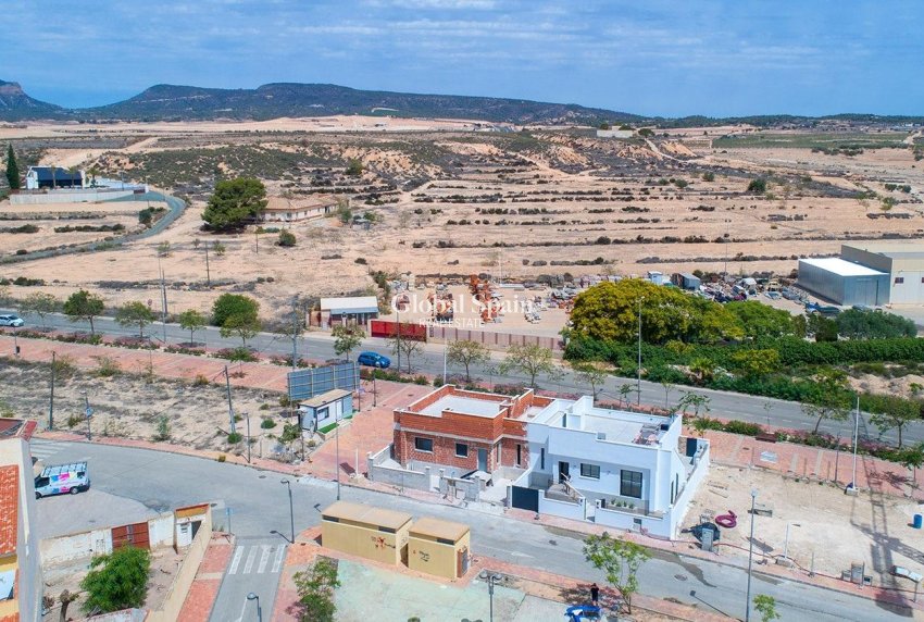 Neubau - VILLA -
SUCINA - Sucina