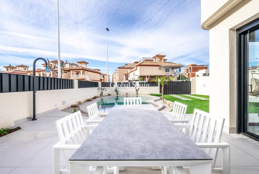 Neubau - VILLA -
TORRE PACHECO - Roldán
