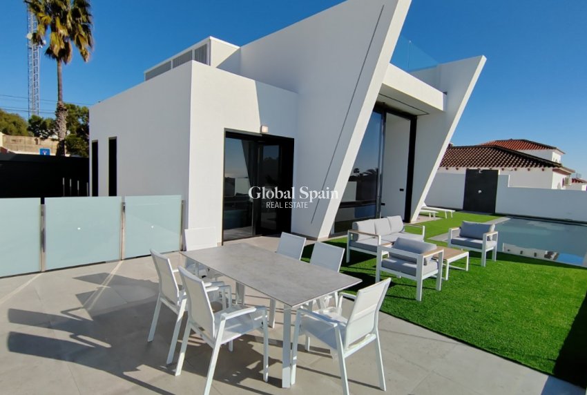 Neubau - Villa -
TORREVIEJA - LOS BALCONES - LOS ALTOS