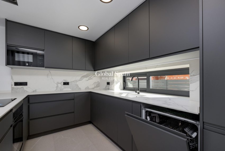 Neubau - VILLA -
TORREVIEJA - Sector 25