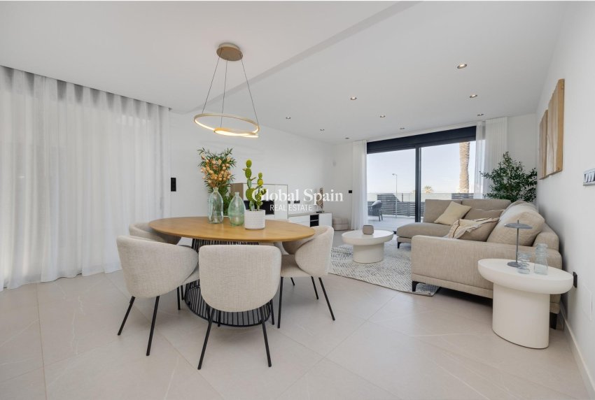 Neubau - VILLA -
TORREVIEJA - Sector 25