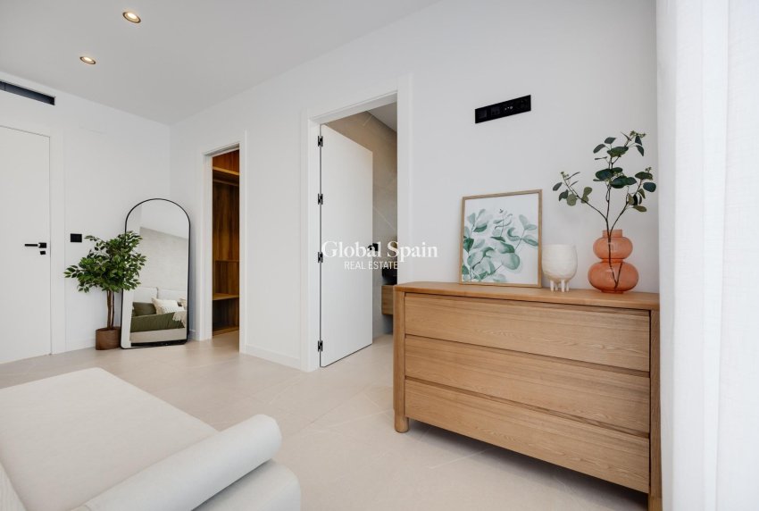 Neubau - VILLA -
TORREVIEJA - Sector 25