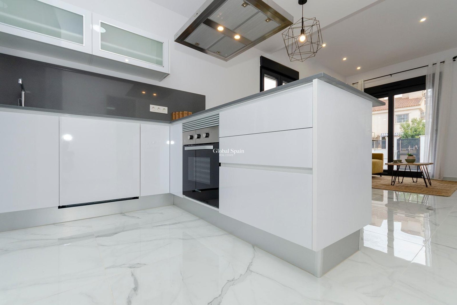 Neubau - Villa -
TORREVIEJA - Torretas