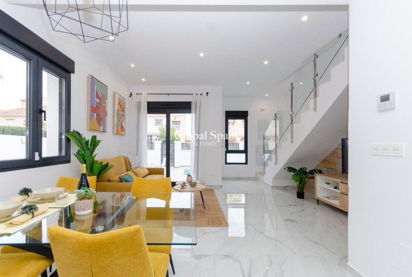 Neubau - VILLA -
TORREVIEJA - Torretas