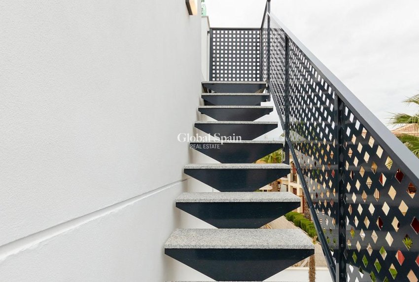 Neubau - VILLA -
TORREVIEJA - Torretas