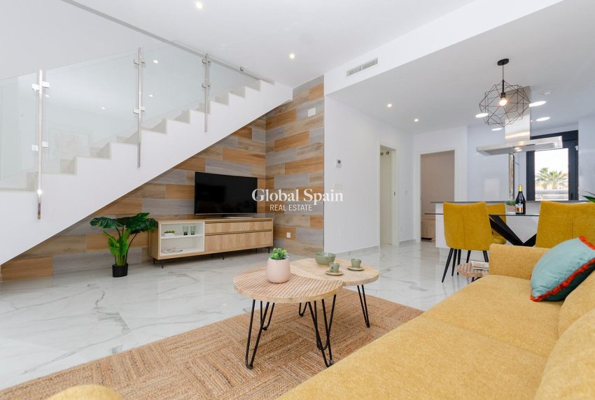 Neubau - VILLA -
TORREVIEJA - Torretas