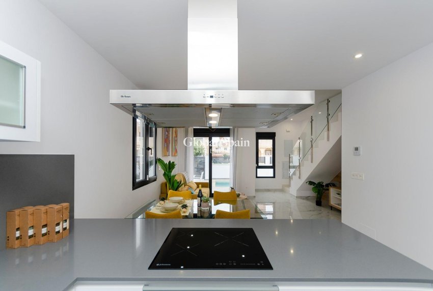 Neubau - VILLA -
TORREVIEJA - Torretas