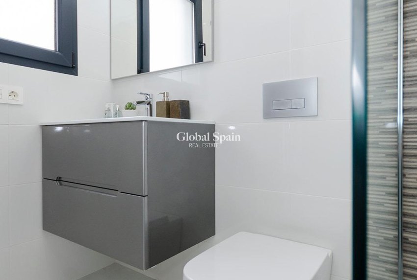 Neubau - VILLA -
TORREVIEJA - Torretas