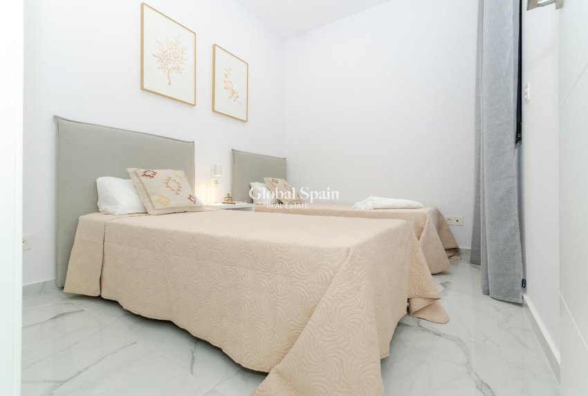 Neubau - VILLA -
TORREVIEJA - Torretas