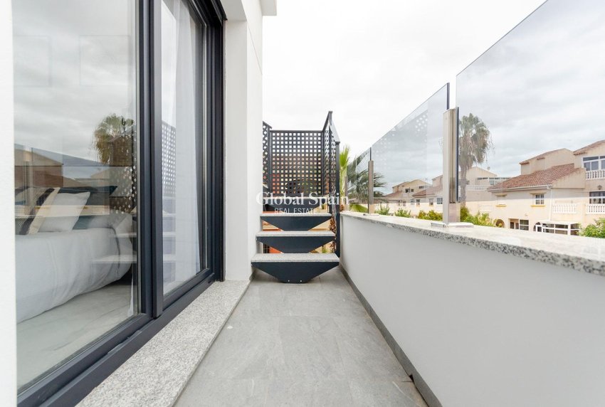 Neubau - VILLA -
TORREVIEJA - Torretas