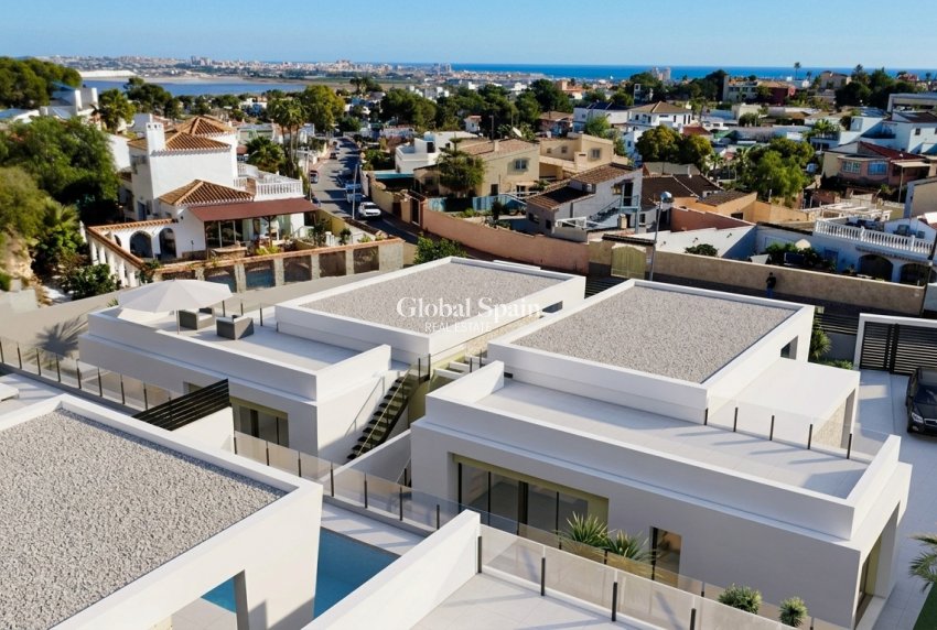 Neubau - VILLA -
TORREVIEJA