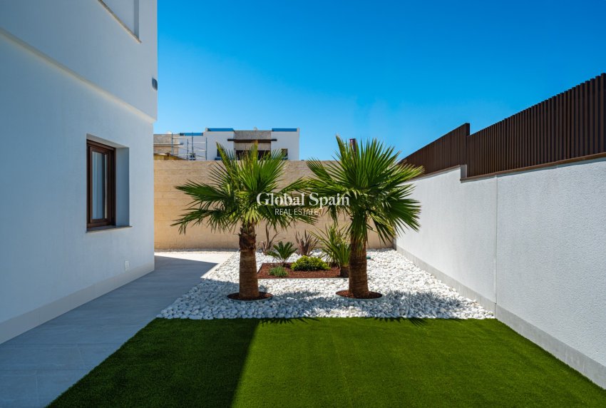 Neubau - VILLA -
VISTABELLA GOLF 
