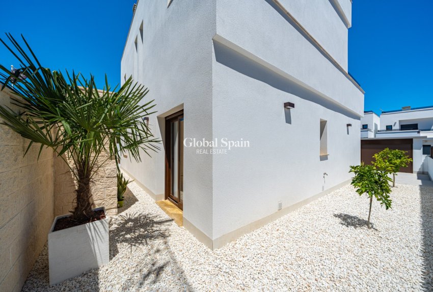 Neubau - VILLA -
VISTABELLA GOLF 