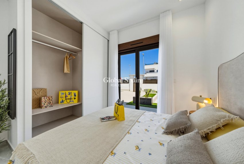Neubau - VILLA -
VISTABELLA GOLF 