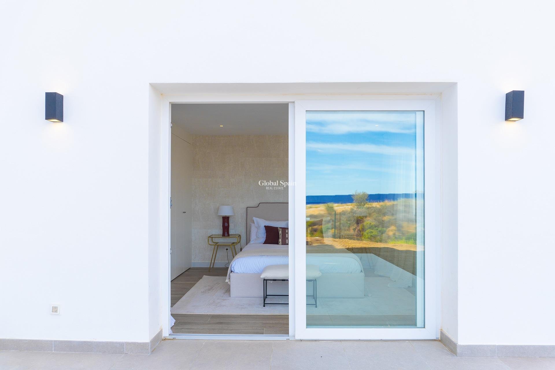 Neubau - WOHNUNG -
CASARES - Camarate