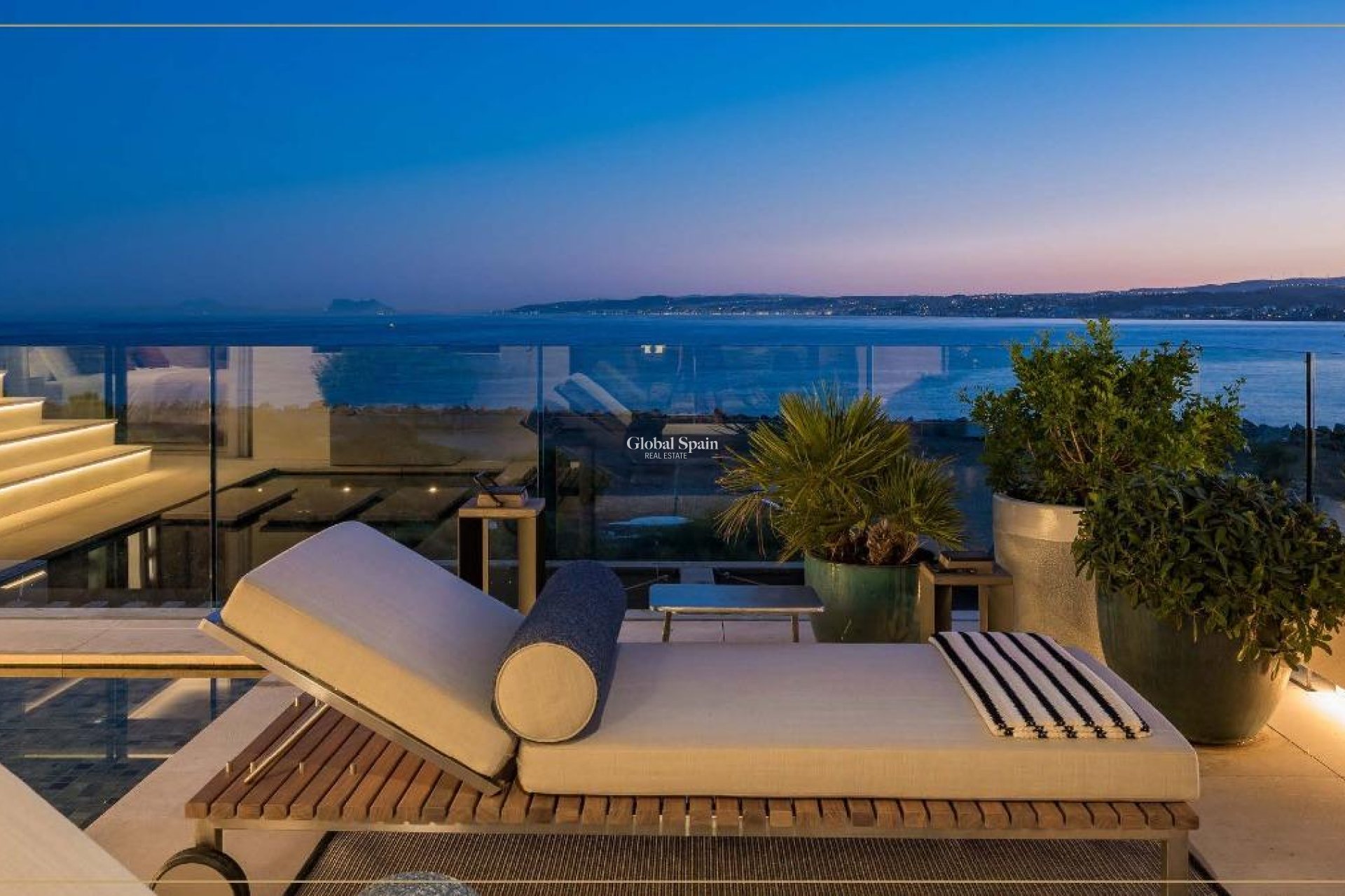 Neubau - WOHNUNG -
ESTEPONA - Playa del Cristo