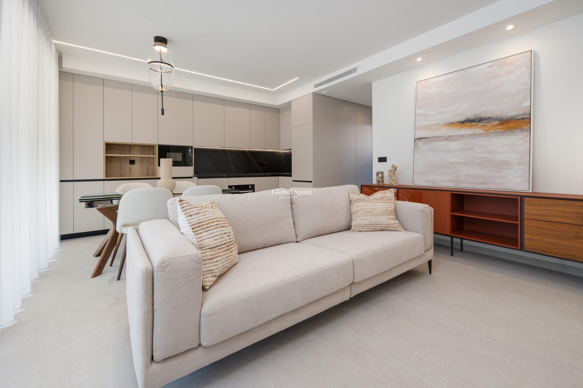 Neubau - WOHNUNG -
GUARDAMAR DEL SEGURA - Avda del Puerto