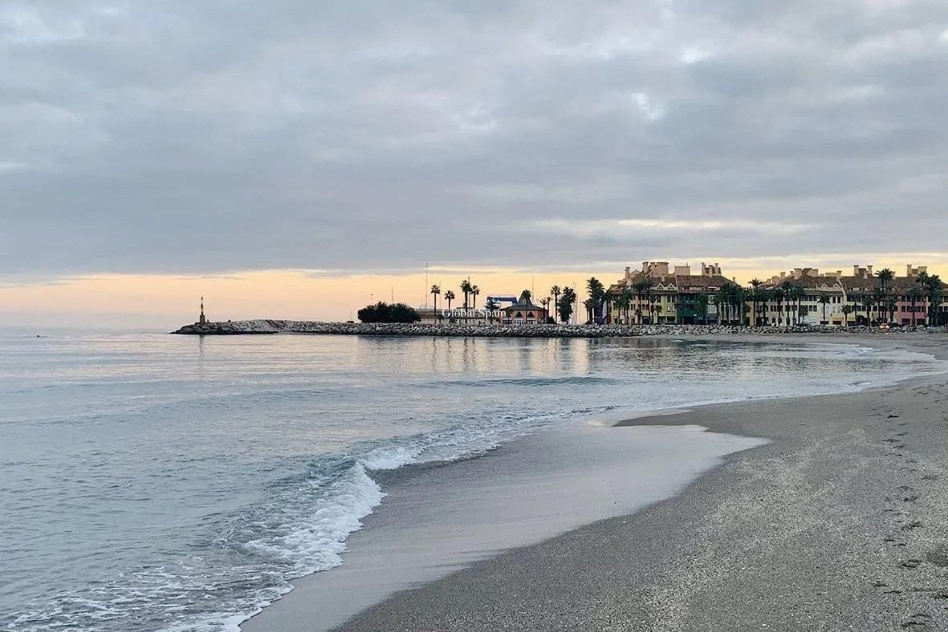 Neubau - WOHNUNG -
LA LÍNEA DE LA CONCEPCIÓN - Alcaidesa