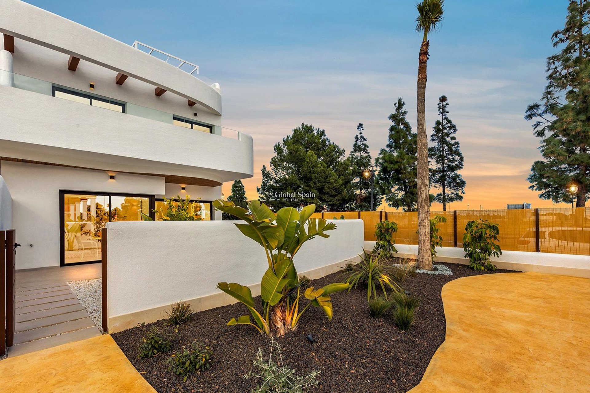 Neubau - WOHNUNG -
LOS ALCÁZARES