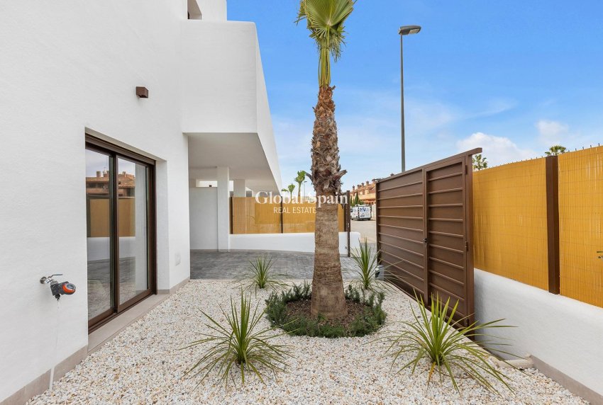 Neubau - WOHNUNG -
LOS ALCÁZARES