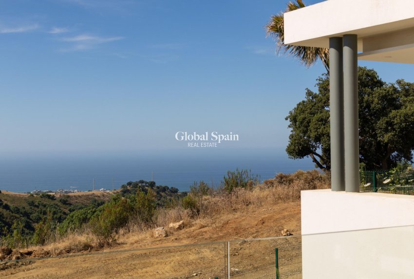 Neubau - WOHNUNG -
OJÉN - El Soto De Marbella