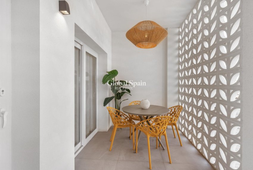 Neubau - WOHNUNG -
TORREVIEJA - Playa Los Naufragos