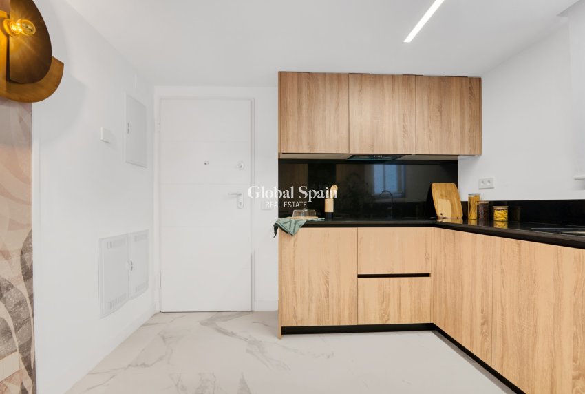 Neubau - WOHNUNG -
TORREVIEJA - Punta Prima