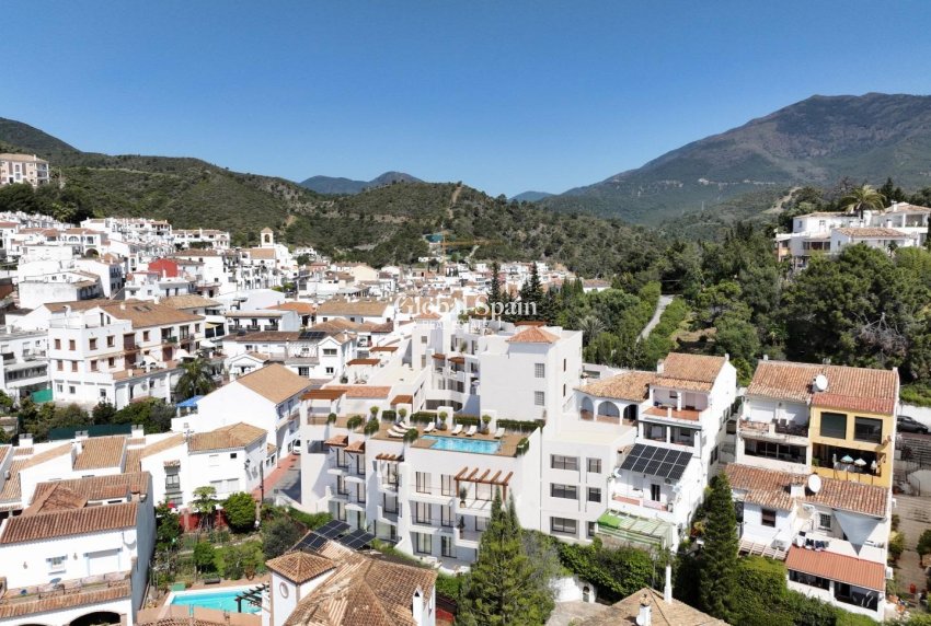 New Build - APARTMENT -
BENAHAVÍS - pueblo