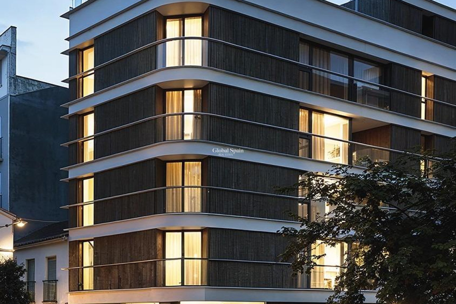 New Build - APARTMENT -
ESTEPONA - Centro