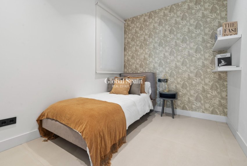 New Build - APARTMENT -
ESTEPONA - El Paraíso