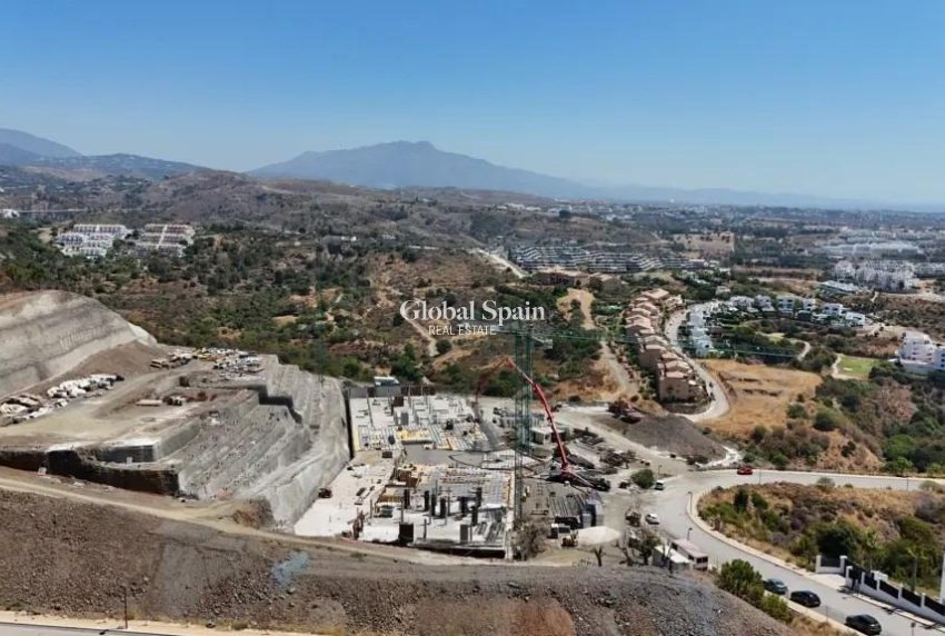 New Build - APARTMENT -
ESTEPONA - Selwo