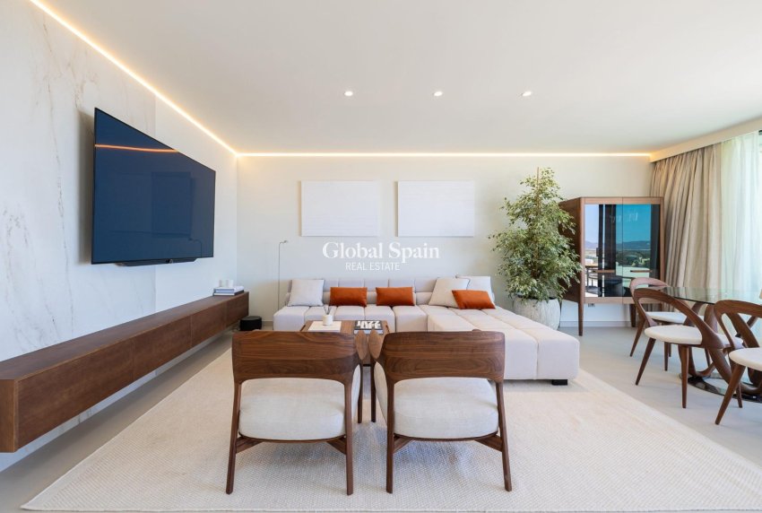 New Build - APARTMENT -
FUENGIROLA - Higueron