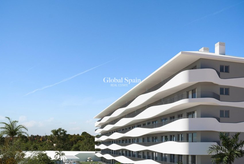 New Build - APARTMENT -
FUENGIROLA - Parque de la Loma