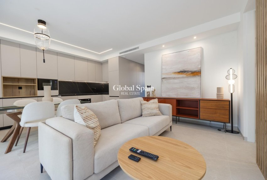 New Build - APARTMENT -
GUARDAMAR DEL SEGURA - Avda del Puerto